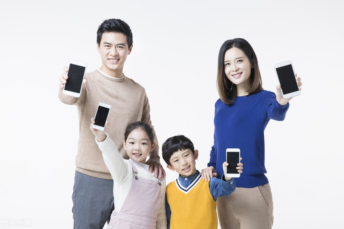 家里的旧手机该怎么处理？卖二手市场还是给父母用？