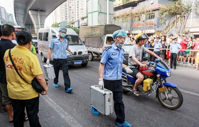 击毙周克华3秒结束！事后两民警回忆：我们根本来不及去想怕不怕