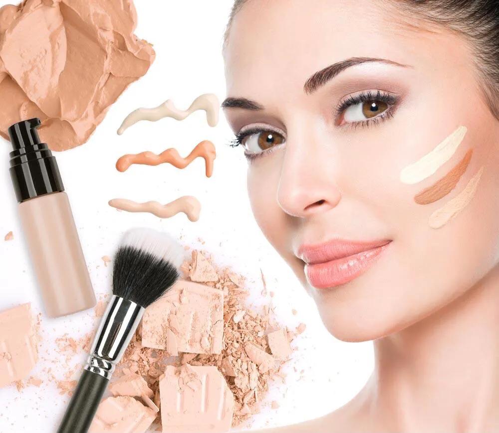 粉底液和粉饼的区别在哪？上妆工具都一样吗？