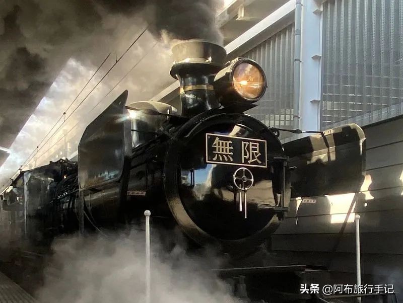 看了票房收入超过千寻的《鬼灭之刃》的剧场版后，感觉好像喝了速溶咖啡。