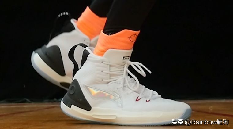 李宁驭帅13“䨻”升级版实战测评 驭帅13“䨻”和驭帅13对比测评