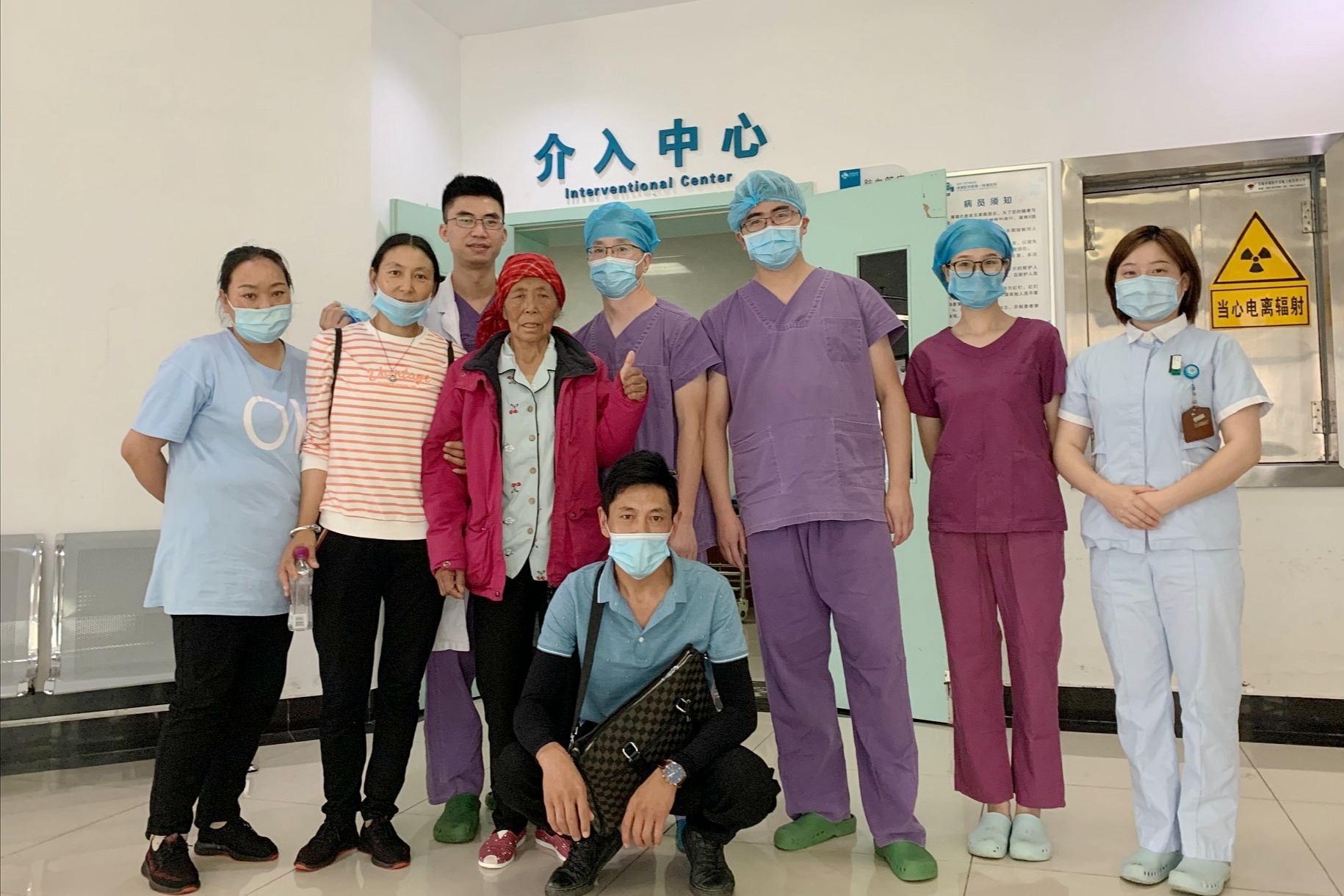 用医者情怀感动生命——记成都医学院第一附属医院十佳医生阎登富