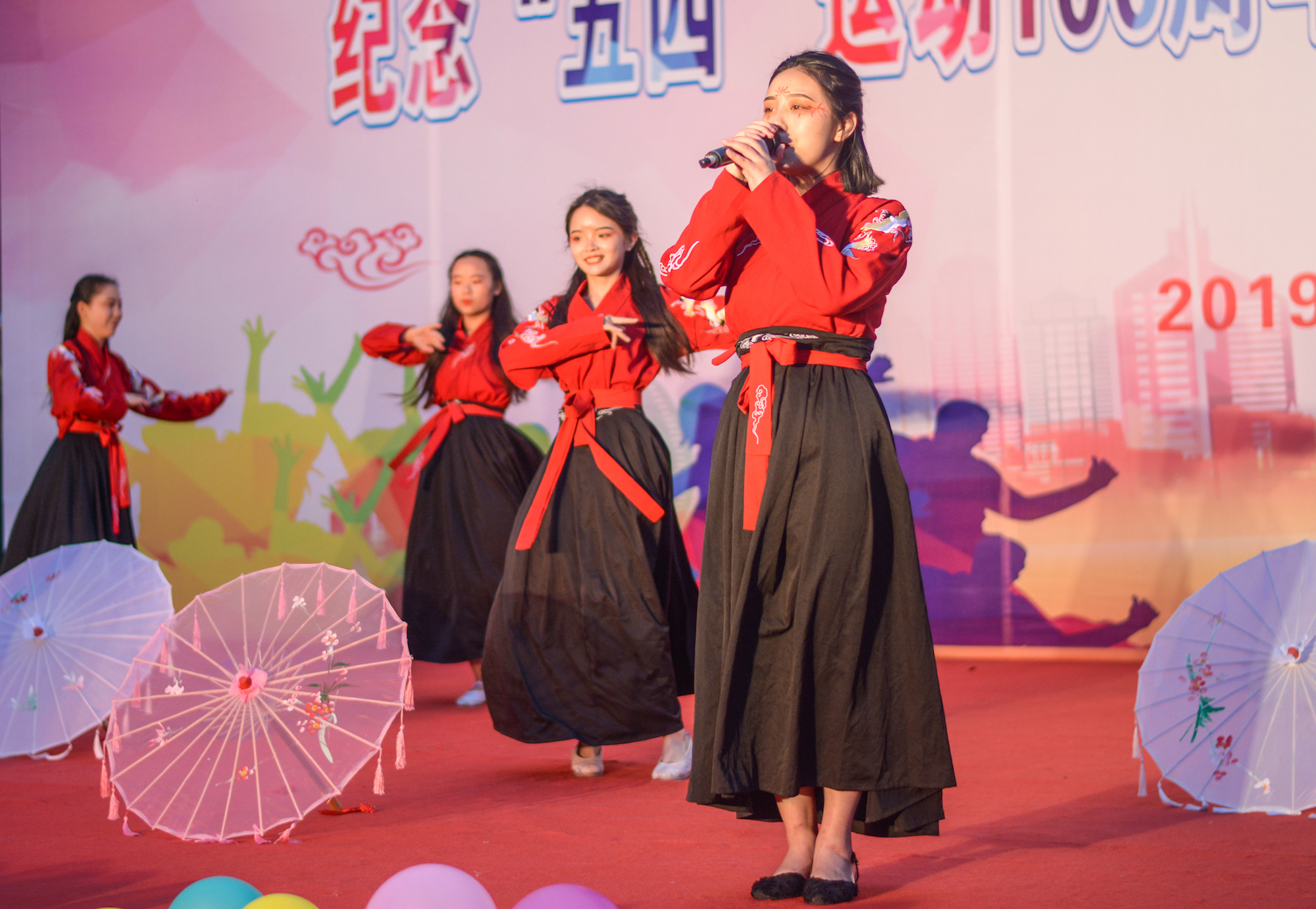 弘扬五四精神，成都东星航空职业学校掀起爱国主义热潮