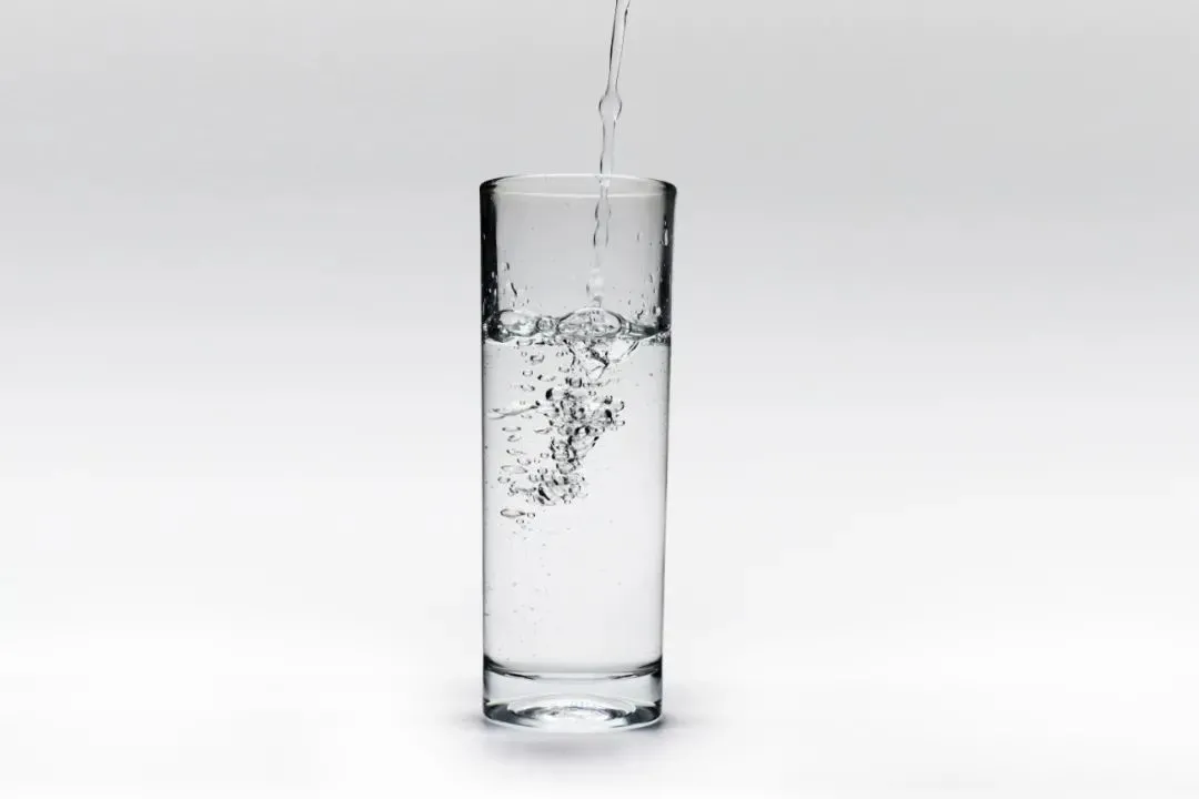 酒后喝盐水的功效(解酒最快的9个方法) 酒后喝盐水的功效(解酒最快的9个方法)