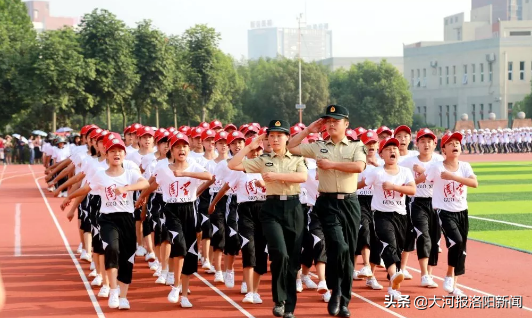 洛阳二外2019年新生国防教育暨入校课程闭营仪式圆满收官