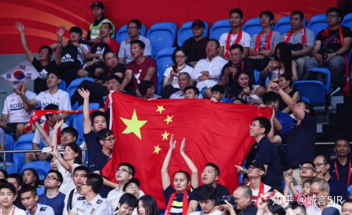 中国在nba为什么混不好(为什么在中国篮球的群众基础很好，但是成绩却不尽如人意？)