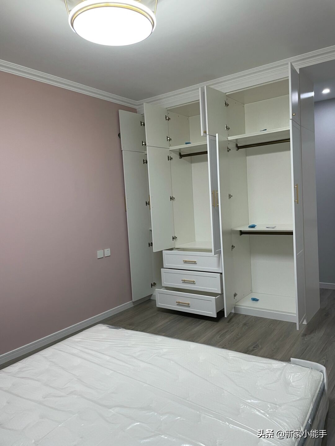 不懂裝潢別亂來，看她家新房，全屋網紅色，還沒家具就很漂亮了