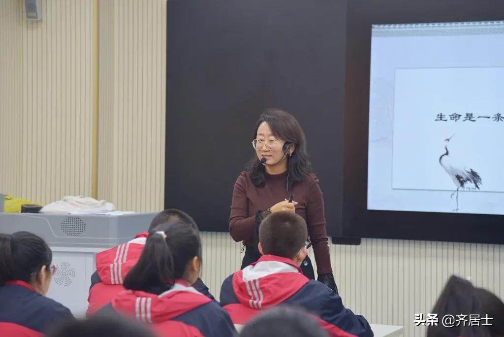 兰州市教育专家团队来华亭一中开展高考备考研讨交流活动