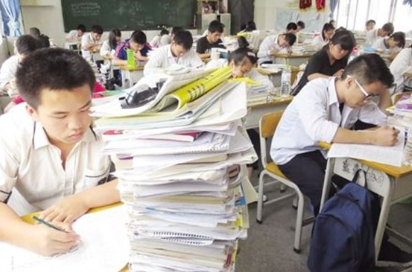 “高收入”本科专业排名，榜首收入实至名归，财务管理未进前三