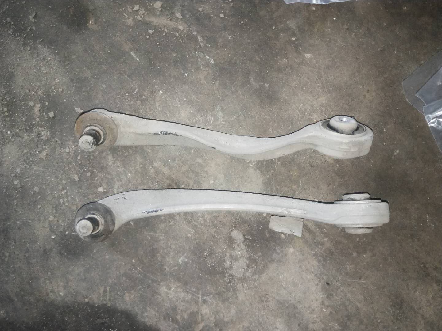 奥迪2.8V6发动机故障一大堆，最吓人的是差点把发动机甩出去