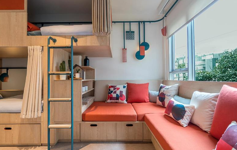 因住宿条件好而闻名的大学，一边休息一边吹海风，你羡慕了吗？