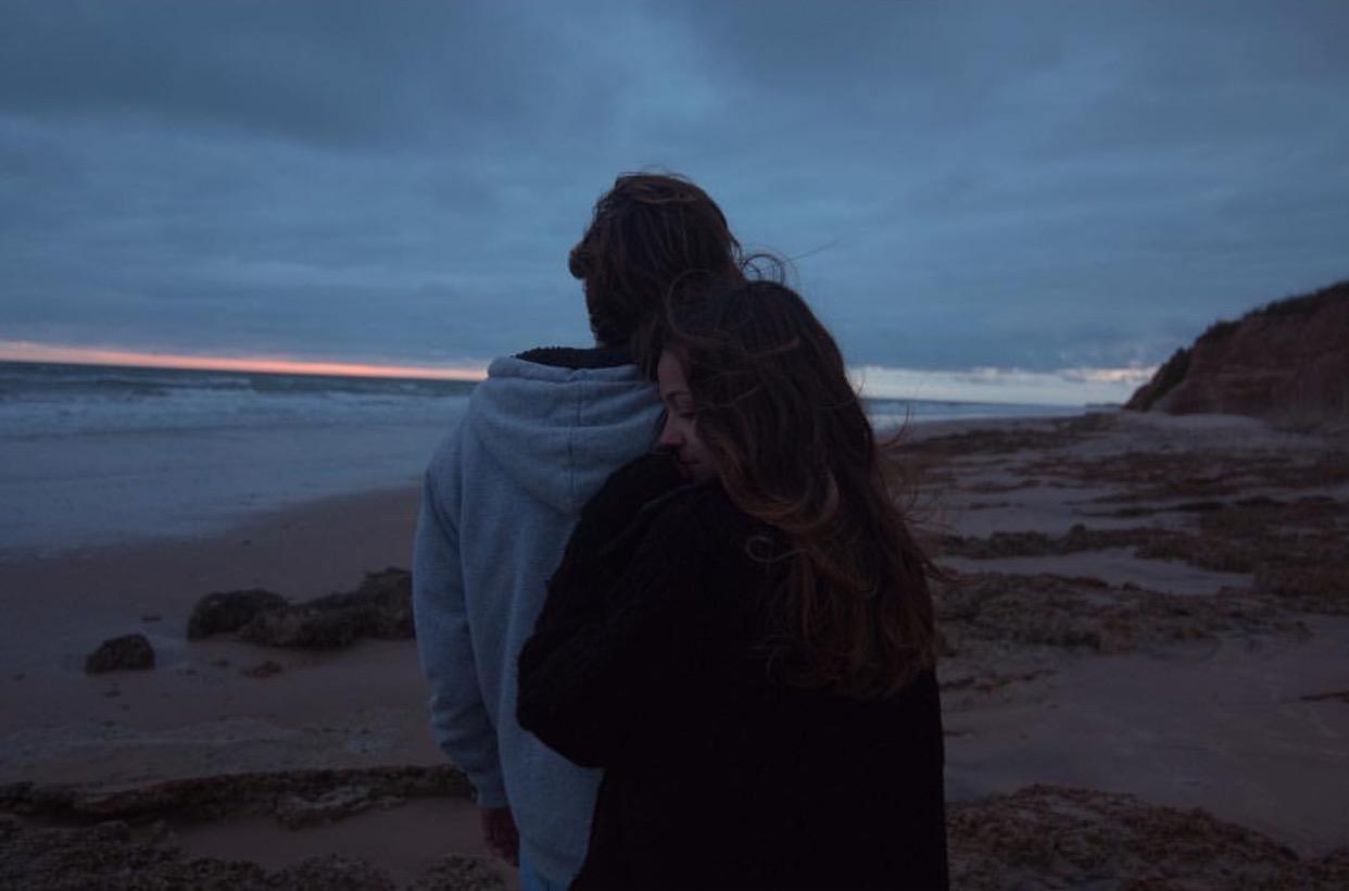 那个大二就休学结婚生子的97年姑娘，还是后悔了