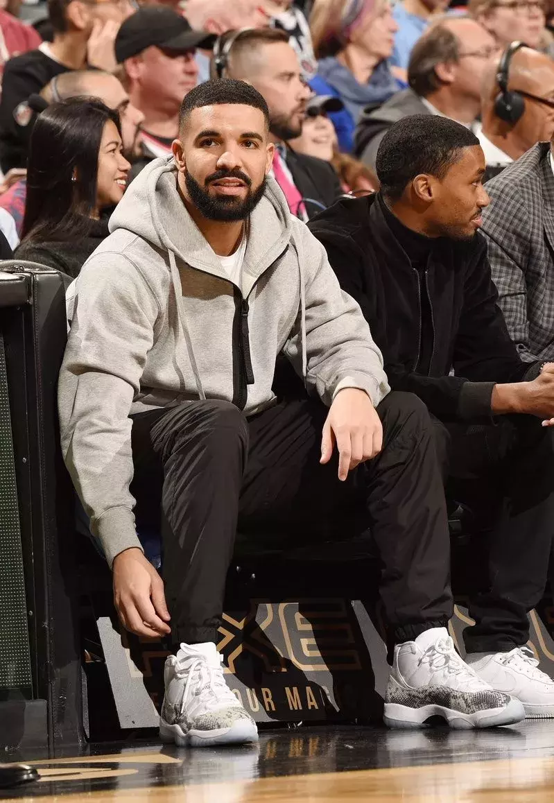 炒卖价十万的Drake同款？这双白蛇Air Jordan 11你也可以