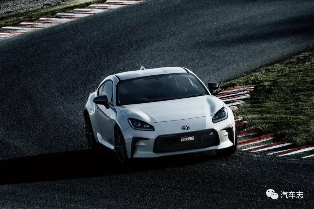 官宣！丰田GR86引进中国，限量50台远山灰SUPRA今日发售