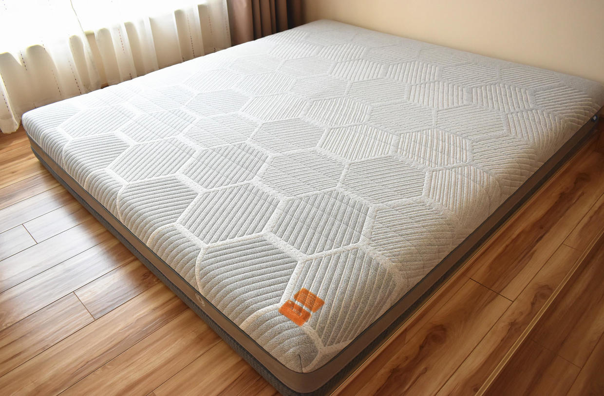 8H黑金刚超大口径弹簧床减压床垫体验：最值得入手的床上用品