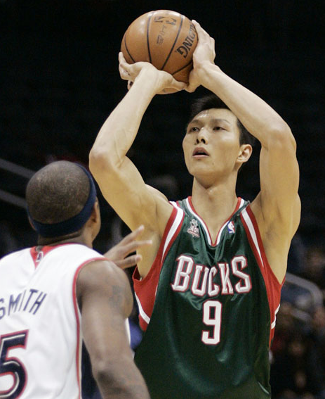 易建联在nba为什么混不走(易建联身高臂展弹跳几乎和杜兰特一样