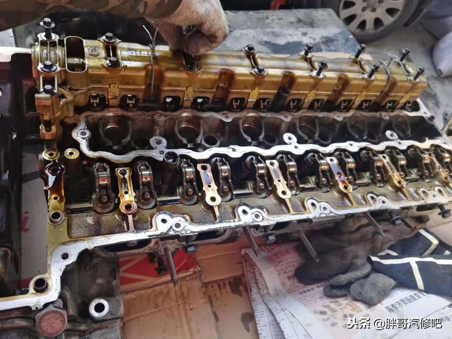 宝马740大修发动机，维修费用惊人，换成油钱胖哥能把车开报废