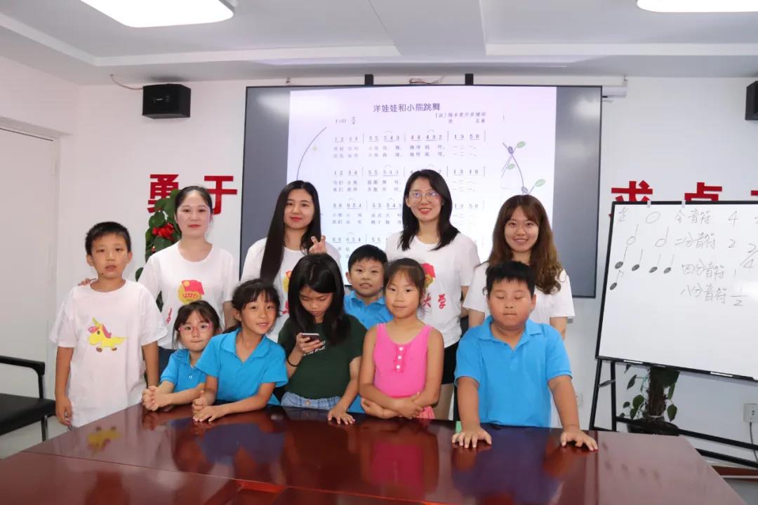 山东气质女神：会3种乐器，还登上过春晚，年年专业第一被保送深造！