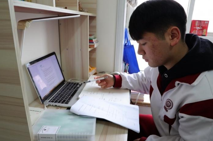 高考生数学只考37分，看到详细成绩后，老师直言：有机会上985