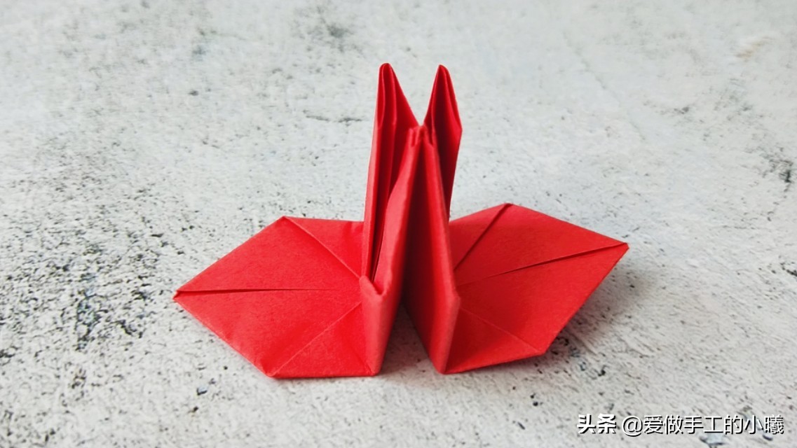 折纸教程：折个简单易学的状元帽，愿大家取得理想成绩