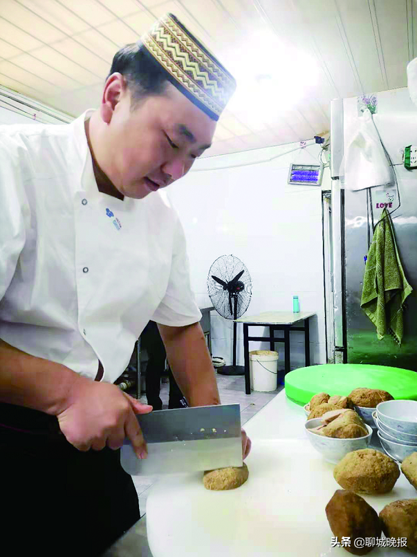 **厨艺精湛八大碗，色香味俱全令人赞**