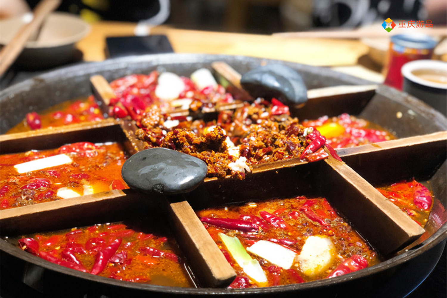重庆旅行攻略火锅篇：本地人爱吃的10家店铺，一个人来也可以