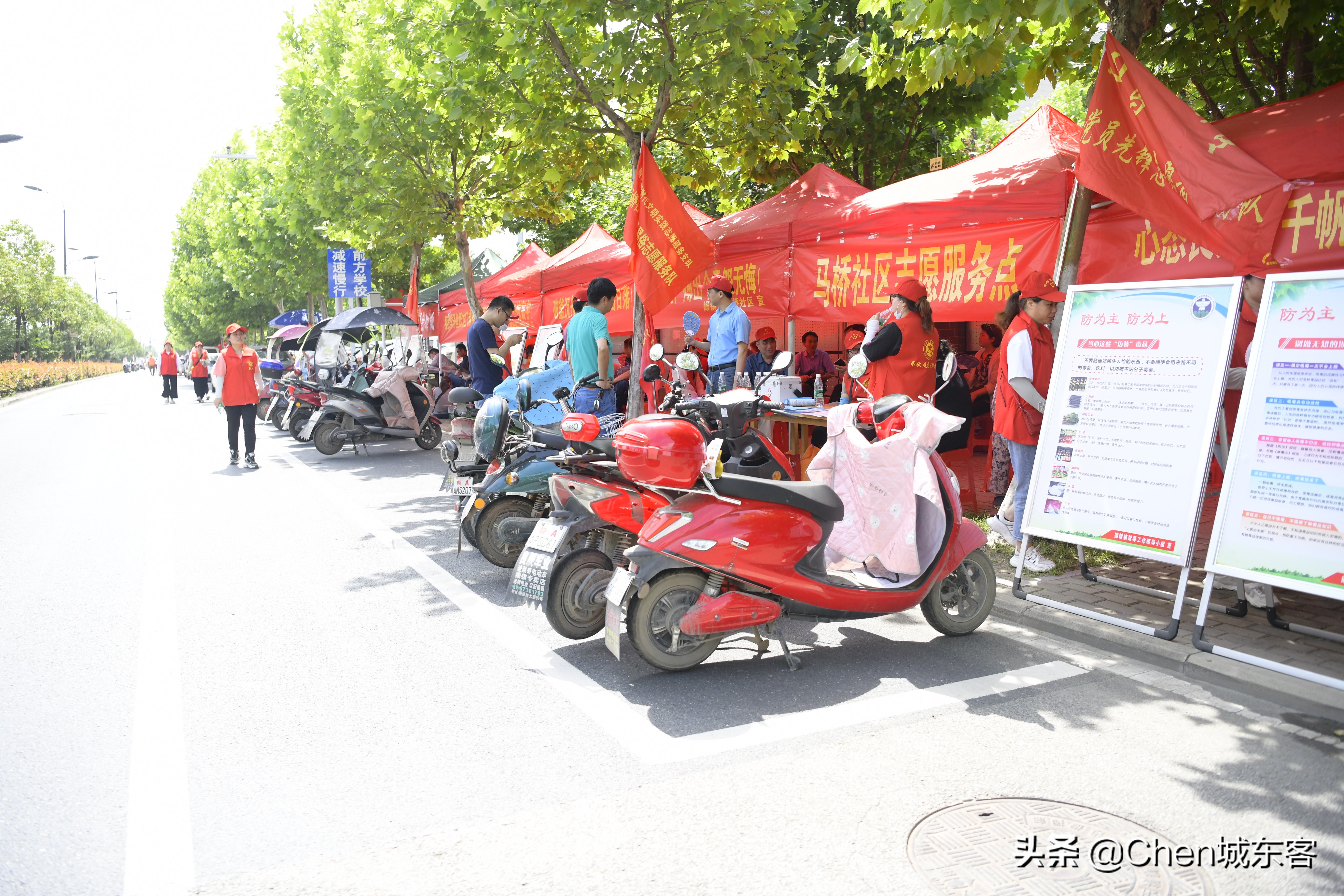 助力高考志愿服务｜肥东七个考点校周边那道亮红风景线