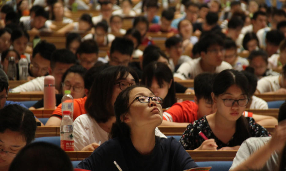 3个“烧钱”的大学专业，普通家庭“绕道”走，毕业后却变香饽饽