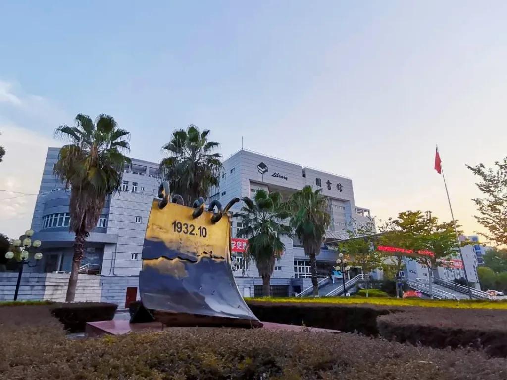 广西师范大学出版硕士，往年考试难度及复试录取情况