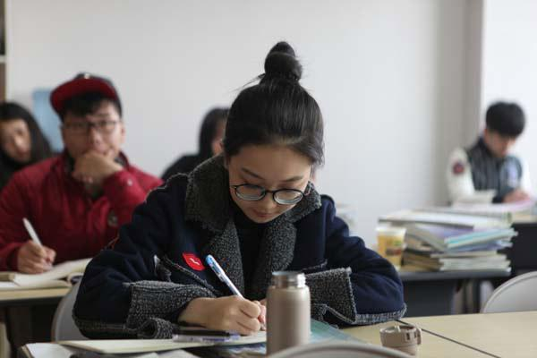 大一新生三个月之内，将接受“特殊”检查，不合格会失去入学资格