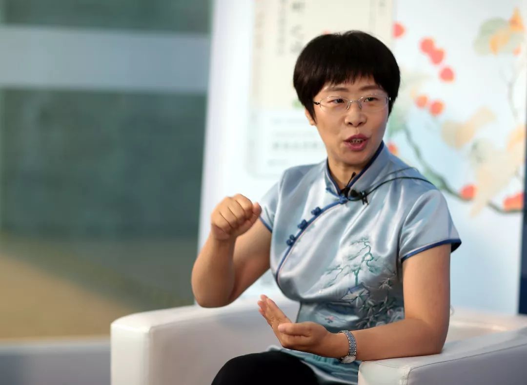 倪琳老公钱文忠(钱文忠,人称时尚先生,教授玩家,他为何对余秋雨,推崇