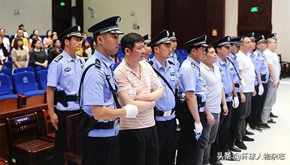 《扫黑风暴》高明远看得脊背发凉?花780万砍人手脚的原型更恐怖