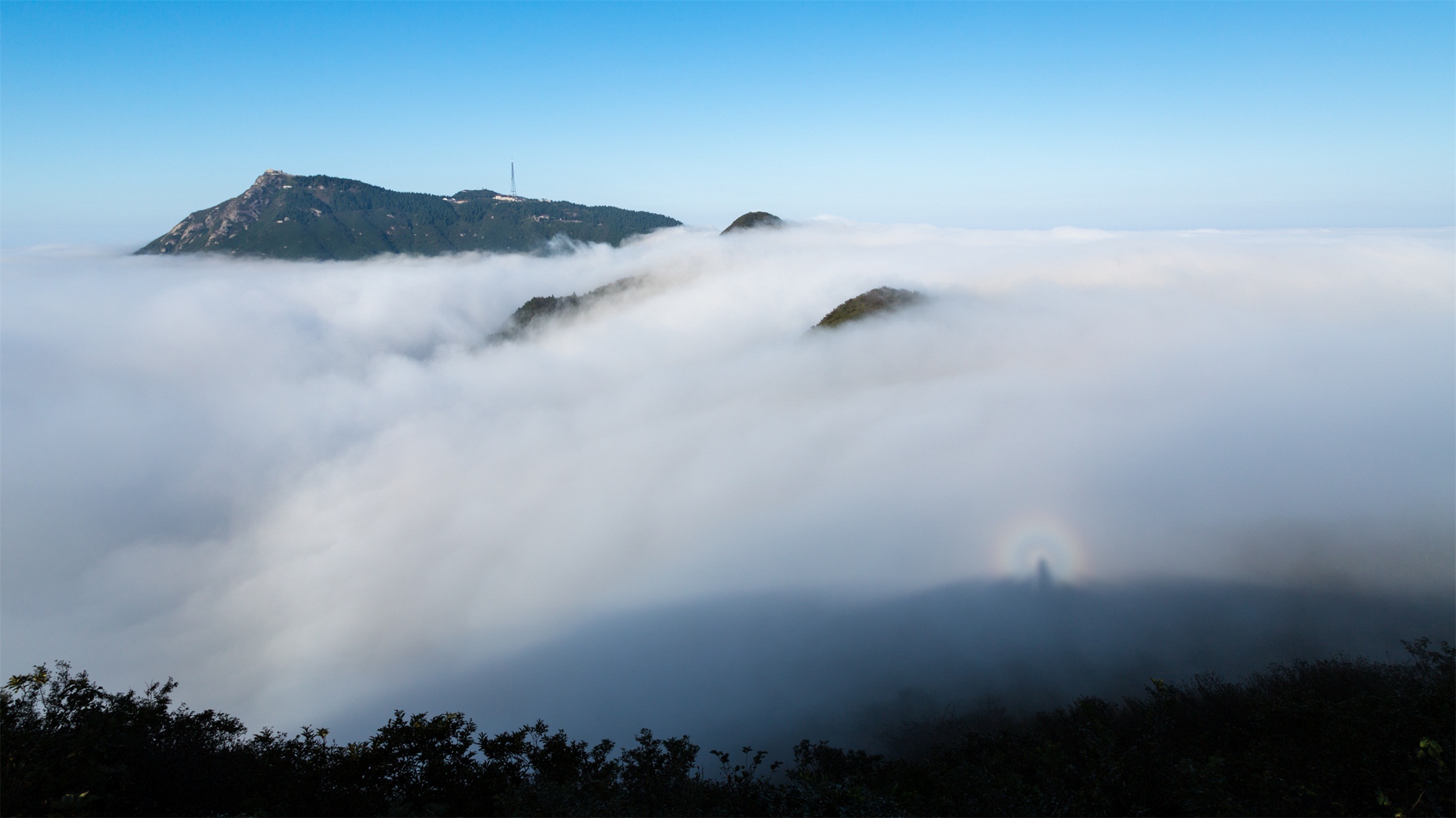 泰山“佛光”栩栩如生，见者纷纷许愿祈福，究竟是如何形成的？