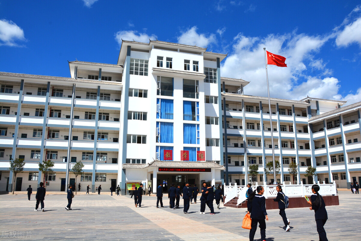 别瞧不起民办三本，第一学历是正经的本科，分享3所民办本科院校