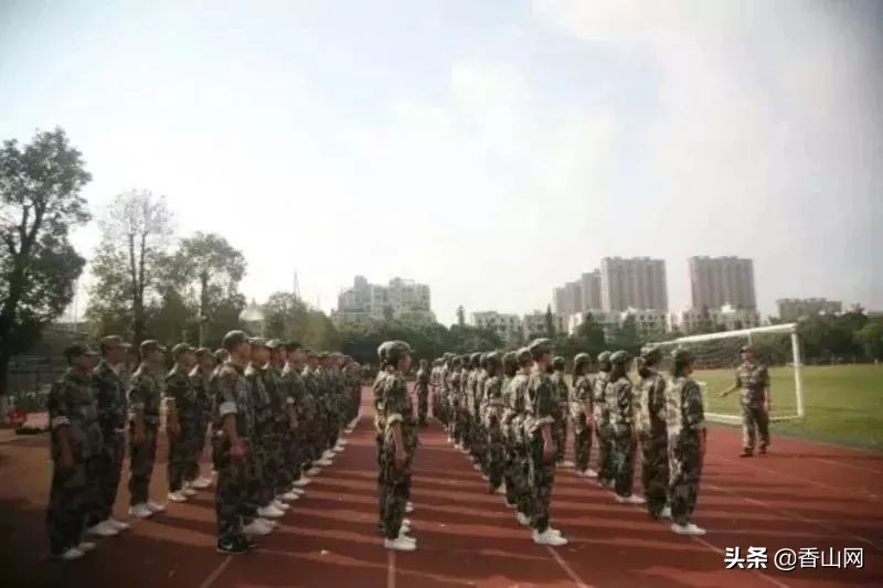 珠海一中彻底火了，全省第一