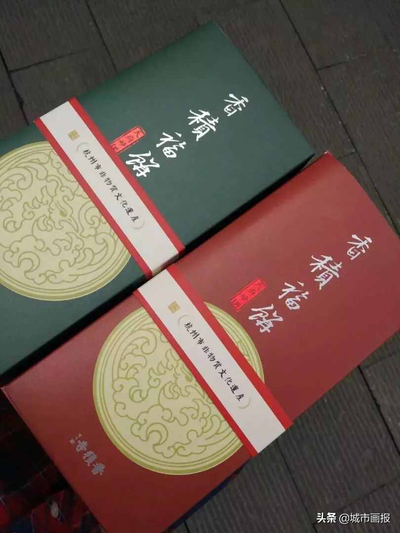 每天犯愁中午吃啥，于是我们组队去寺院吃斋饭喝奶茶了！