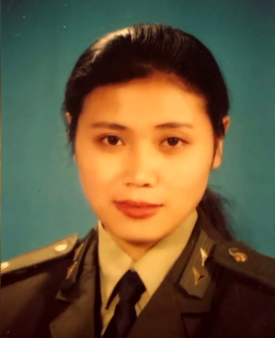 辞去警察公职出国深造，广东美女律师回国后成高级合伙人，还登上亚洲榜单！