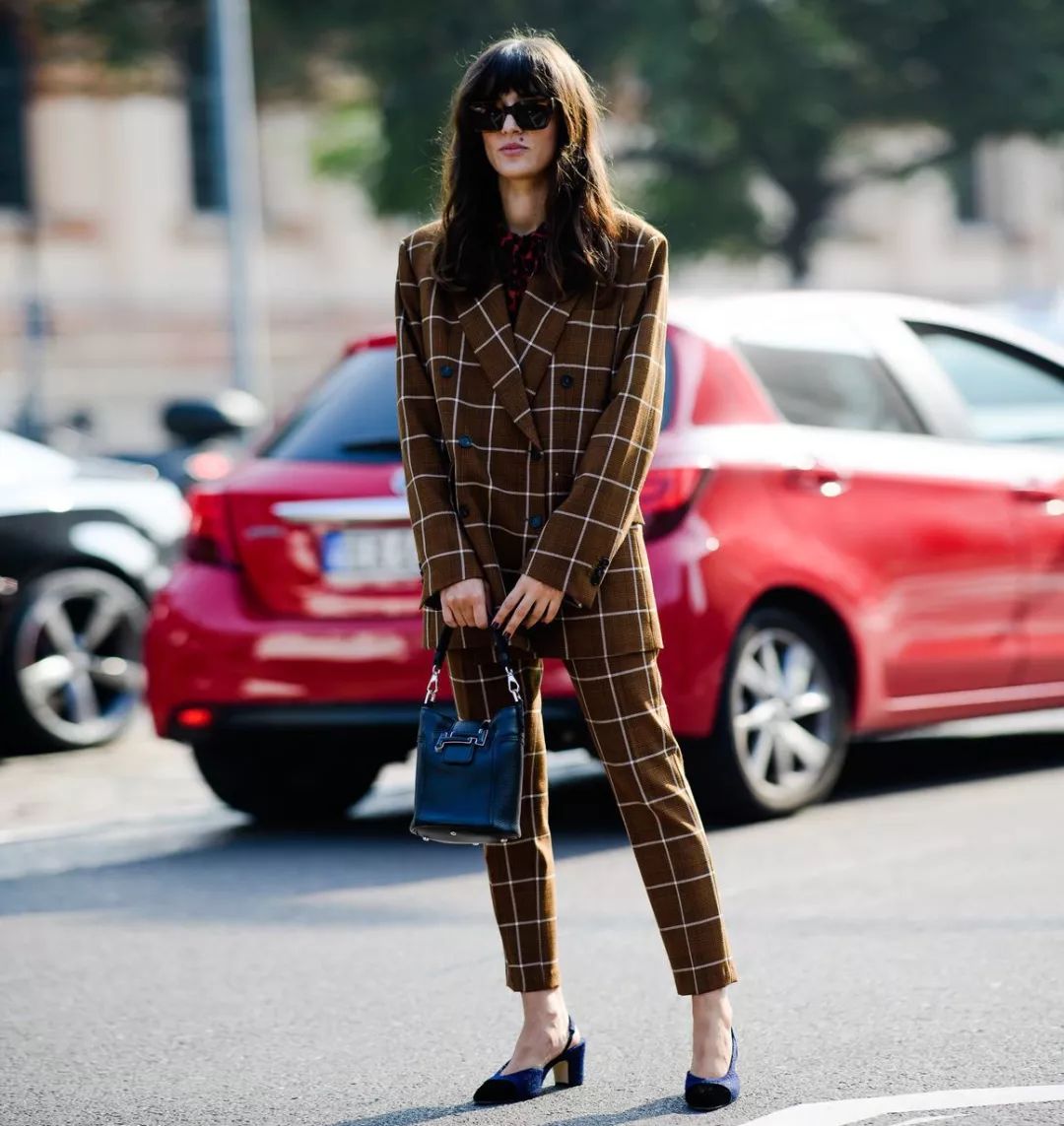 脚上魔术｜瘦脚又显高，奶奶鞋只穿V口的就好