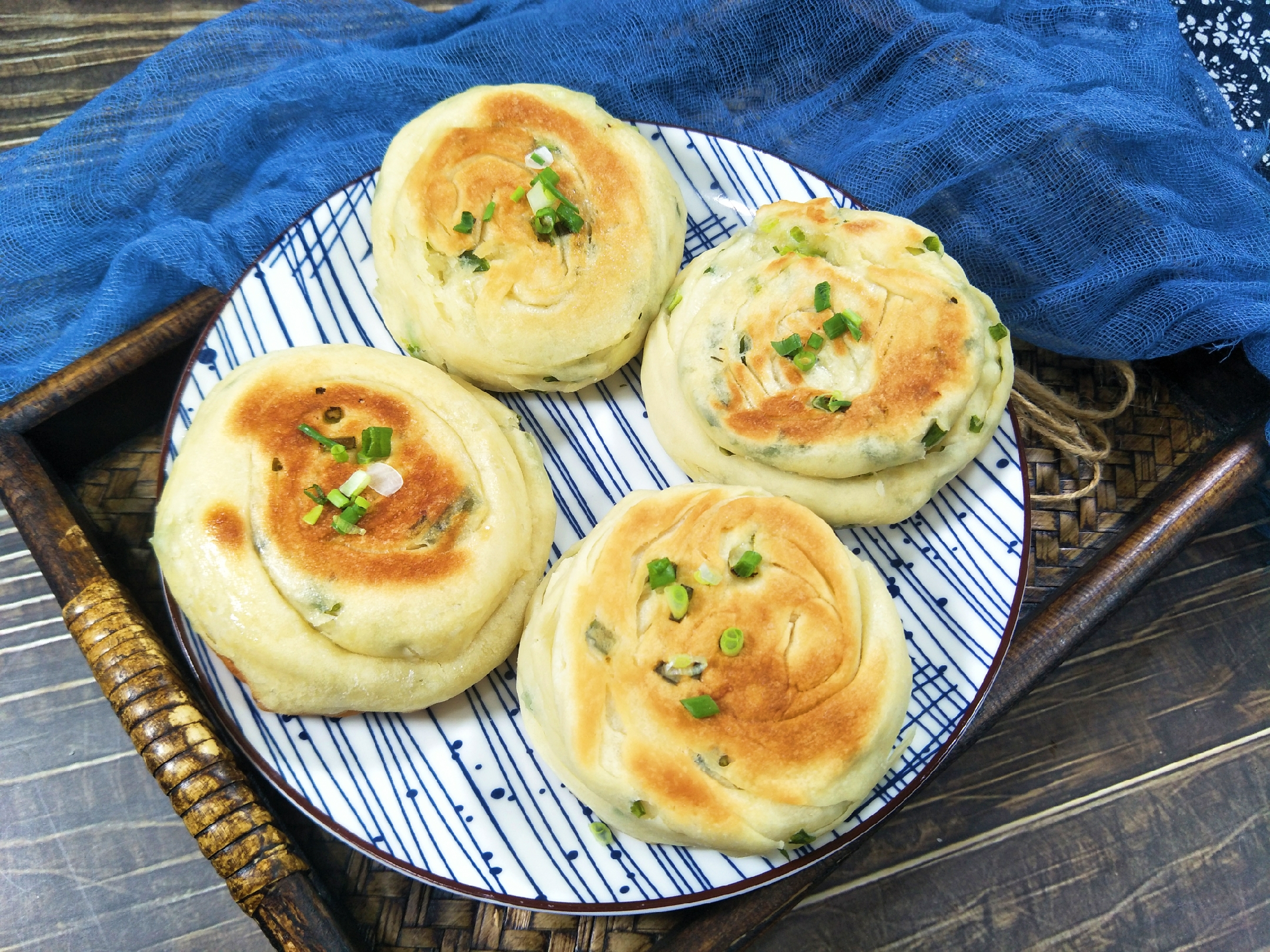 葱花油饼培训（教你做香酥葱花饼）