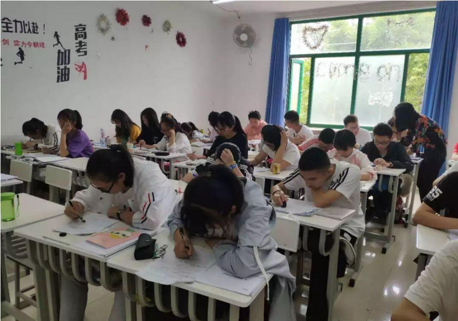 广东这4所高中真优秀，成功入选清华“生源基地”，值得学生选择