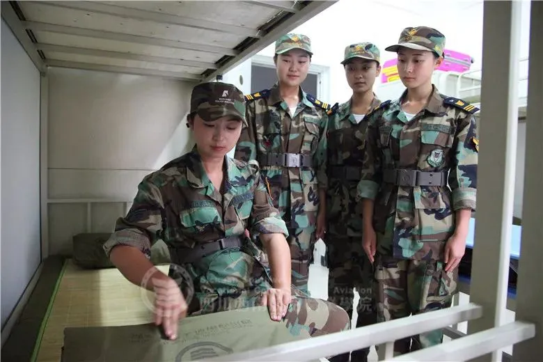 这座童话古堡是四川最美大学，未来中国机长的摇篮