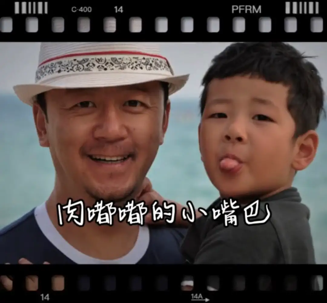 《爸爸去哪儿》里的萌娃长大了，小石头身高超过妈妈，跟爸爸同高