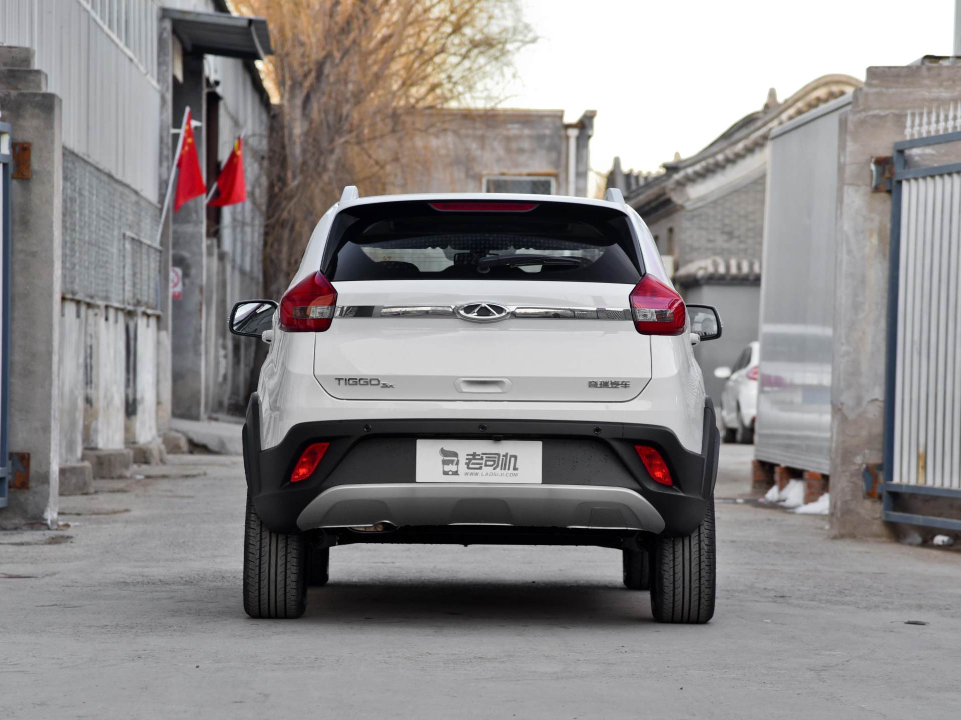油耗6.9L，极低价代步灵活SUV，自动挡配置高，带你看奇瑞瑞虎3x