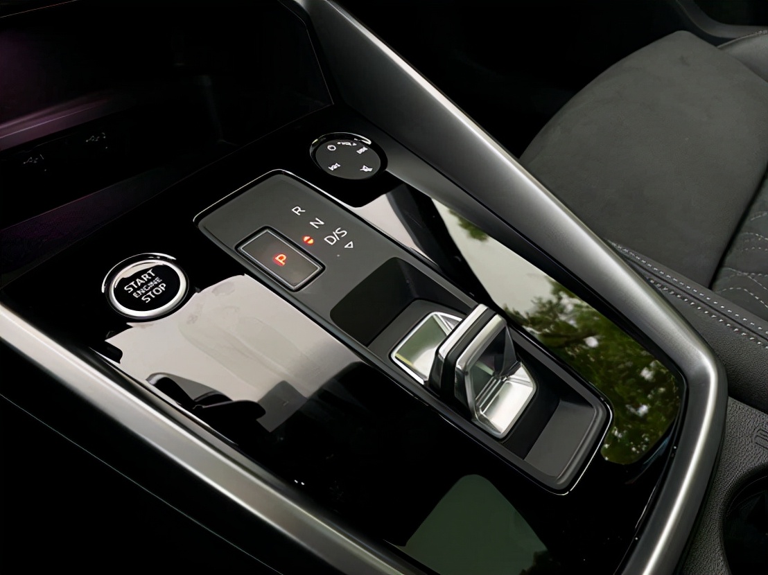 试驾：动力与老款相同，全新奥迪A3是否“换汤不换药”？