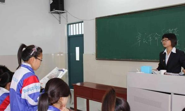 给老师送礼有意义吗？高情商也许比送礼管用，早知道早受益