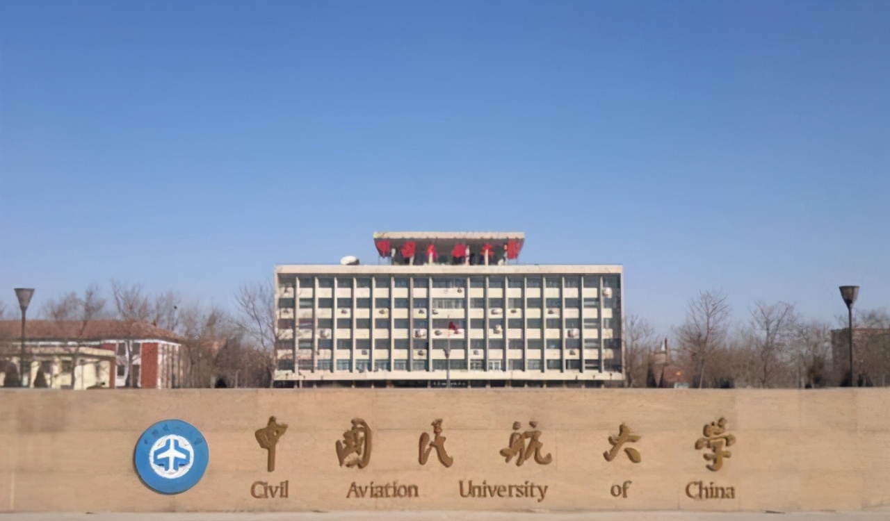 抖音中国民航大学朱傲宇（个人资料）:当颜值小生遇到抖in丽人节