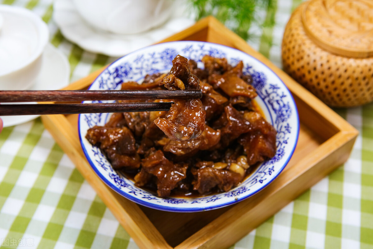 告诉你在家做红烧牛肉，烧一大锅，原汁原味，又烂又软太好吃了