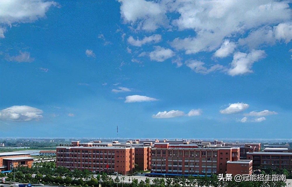 成都排名前几的卫校有哪些-卫校药剂专业主要学什么？