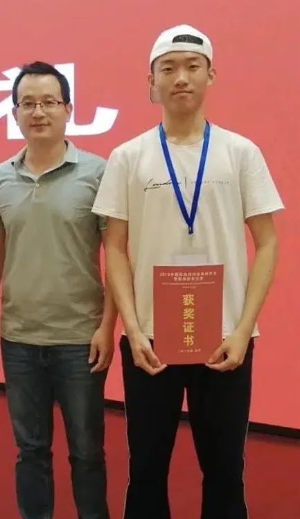 使用老人机、十点半就睡…莆田文理科状元是这样炼成