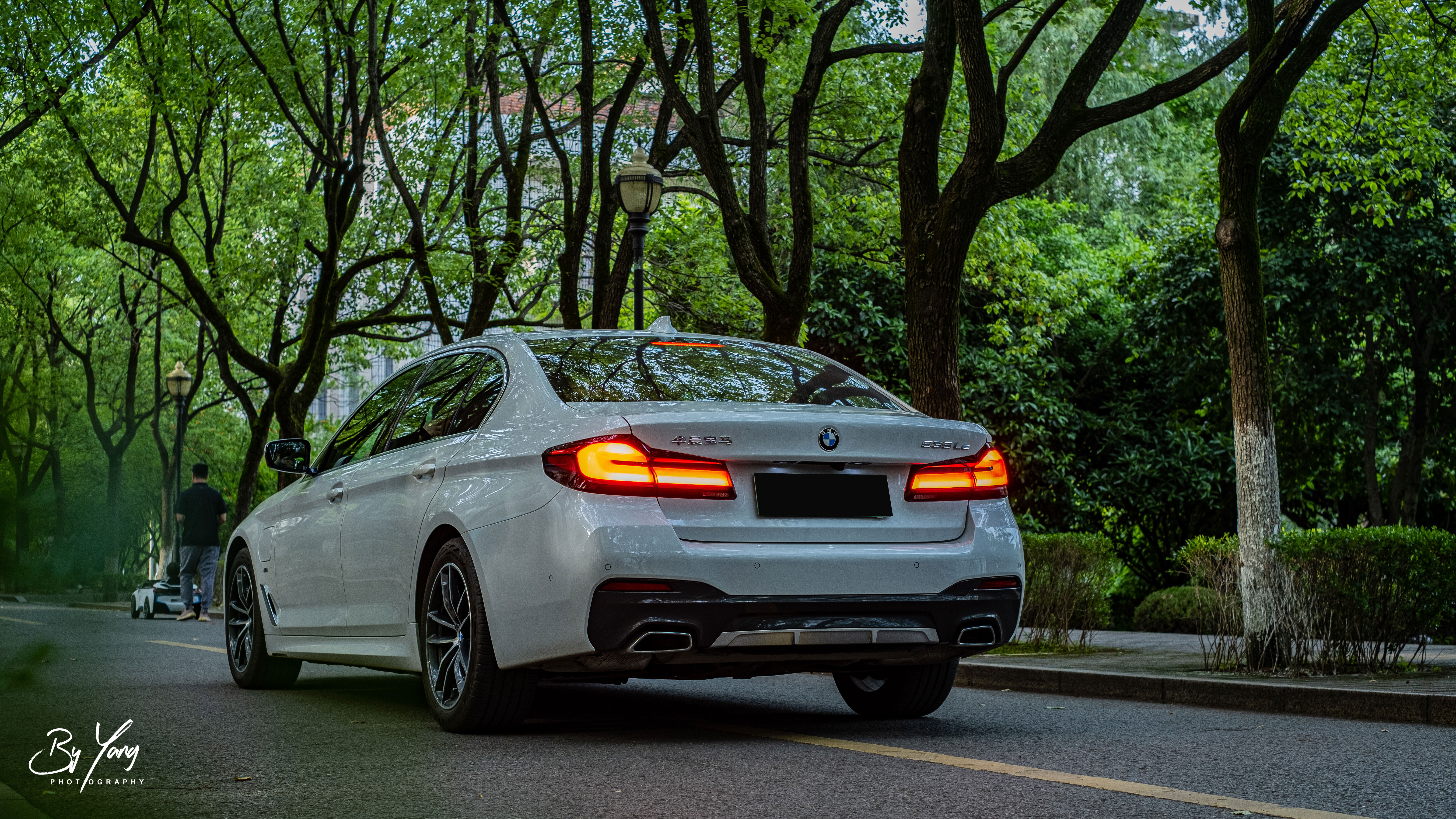 体验宝马5系535le插混版